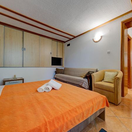 Olive Garden Apartments Sveti Stefan Habitación foto