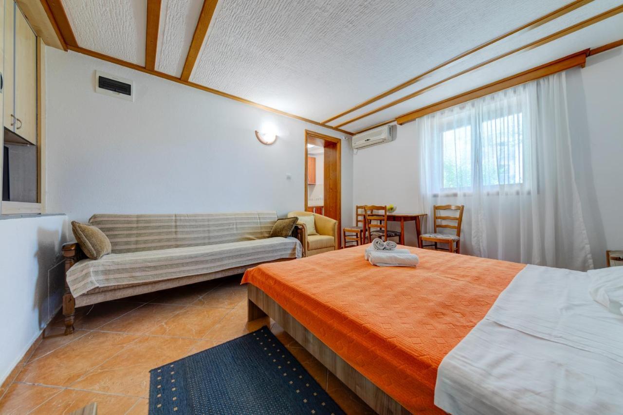 Olive Garden Apartments Sveti Stefan Exterior foto